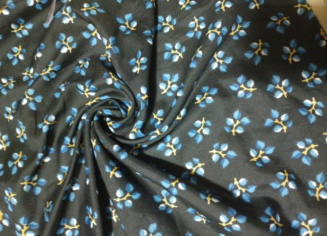 KIDS NAMAZ CHADDAR WITH FULL SLEEVES - 156 ( 3 to 14years kids klia size available hain) Stitched
